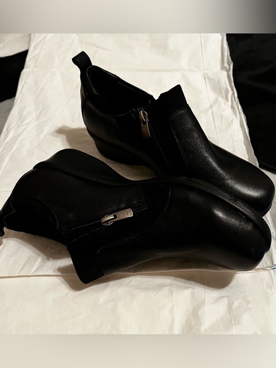 Propet Shoes - PROPÉT~DELPHI BLACK LEATHER DUAL~ZIP BOOTIES~7.5W